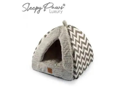 Plush Cat Pyramid Bed