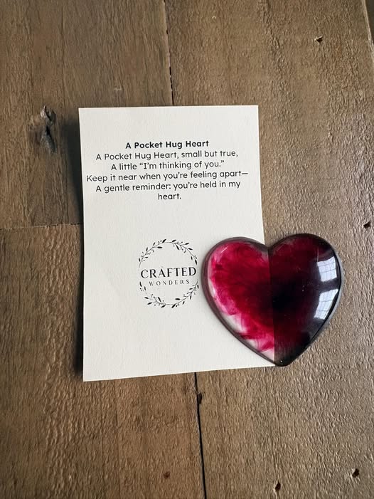 Crafted Wonders Pocket Hug Heart (mixed)